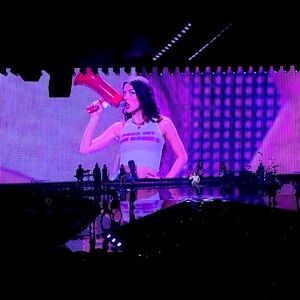 Meet your Posher, Bel